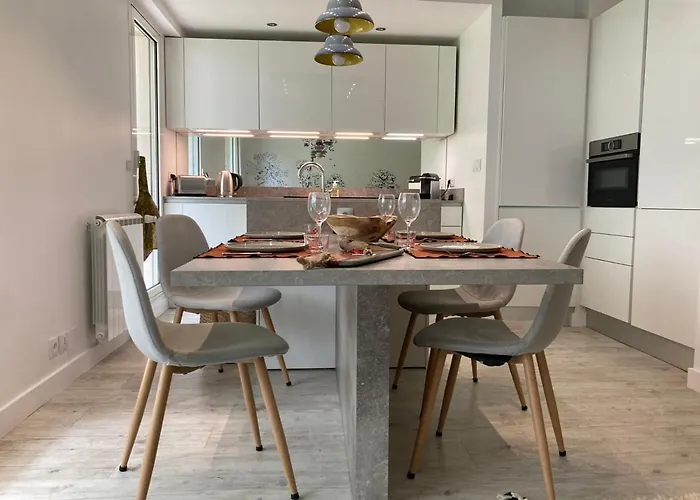 Lägenhet Superbe Avec Jardin Saint Charles